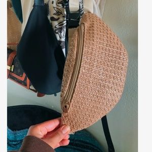 Boho tan khaki straw woven fanny pack Casual bag